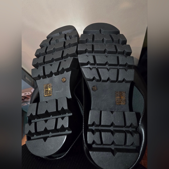 Leather Scrunch Boots - Picture 5 of 6